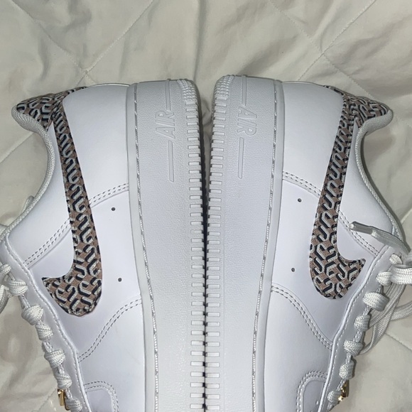 Like new Nike Air Force 1 Low United in Victory White - Picture 14 of 16